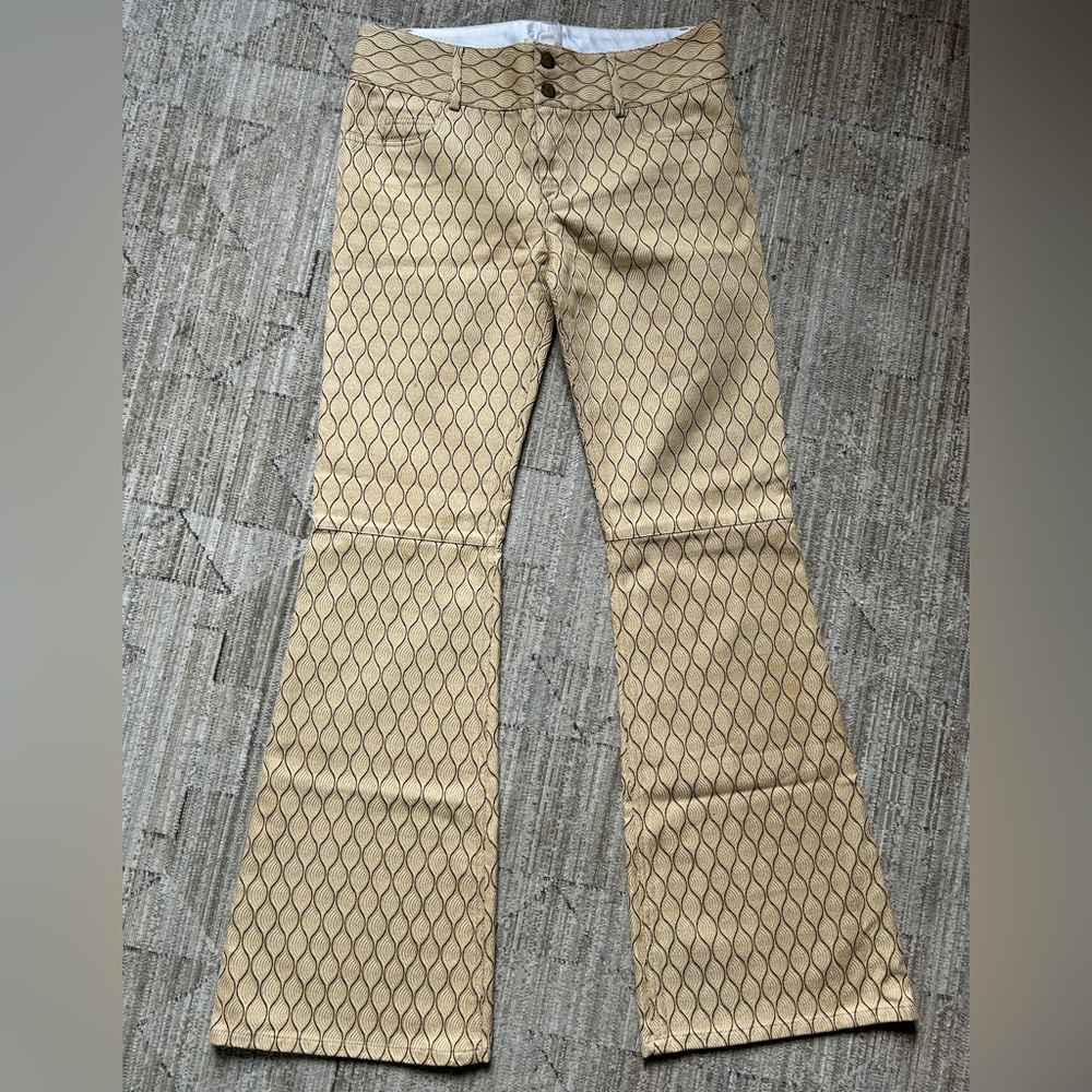 NWOT Alice + Olivia Embroidered Flares 10